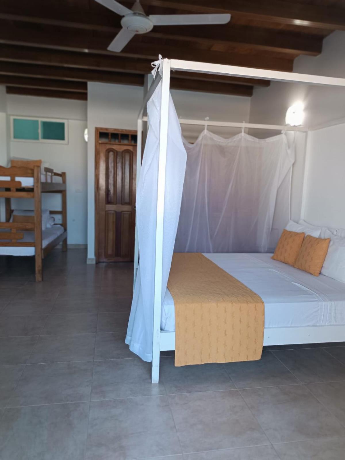 Hotel 3 Banderas Manzanillo Del Mar Cartagena Eksteriør bilde